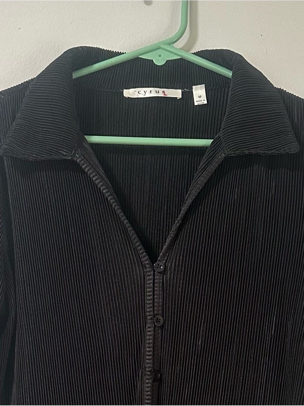 Cyrus Black Ribbed Collared Button Shirt